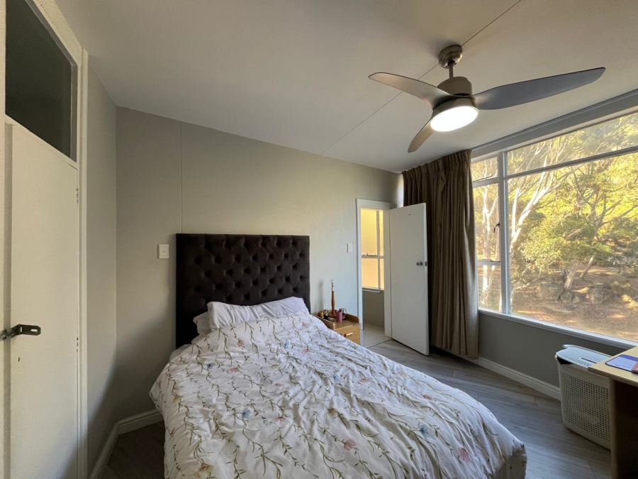 3 Bedroom Property for Sale in Vredehoek Western Cape